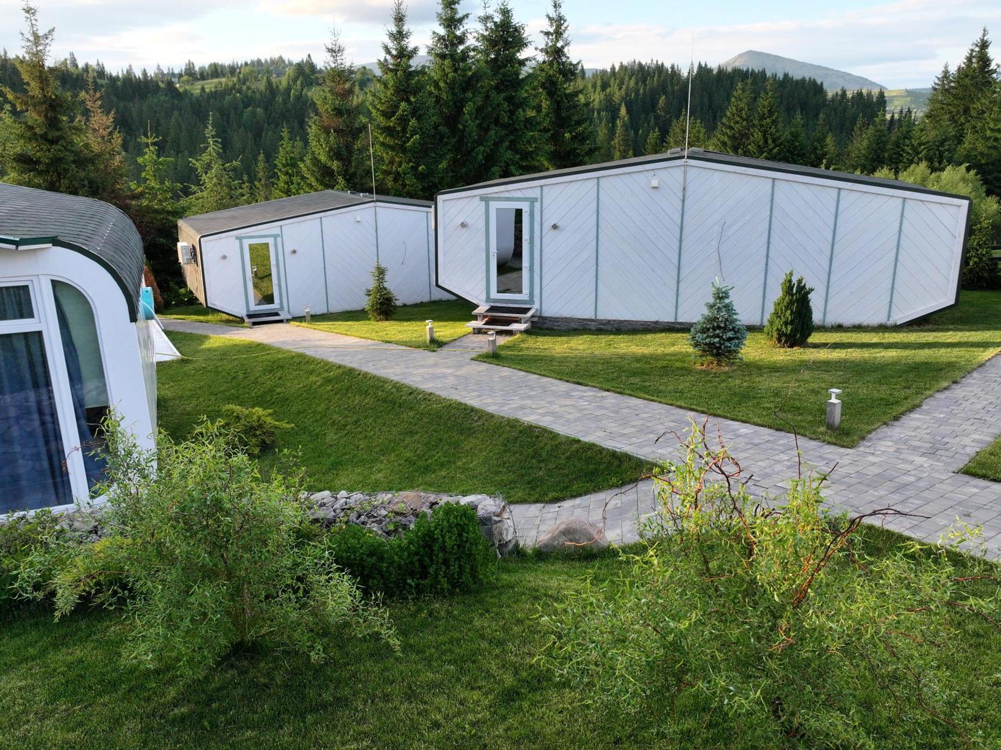 Space Place Yablunytsya Exterior photo